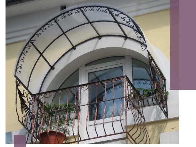 Козырьки над балконом в Баксане — изготовление и монтаж