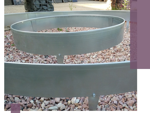 Нержавеющие бордюры под ключ в Баксане — изготовление и монтаж