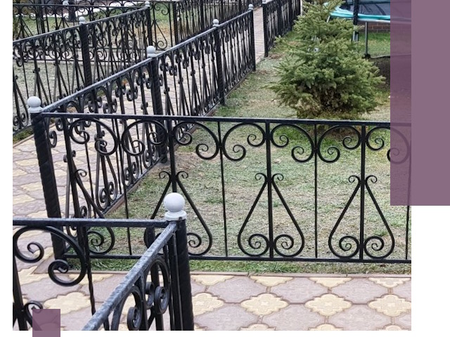 Кованые газонные ограждения под ключ в Баксане